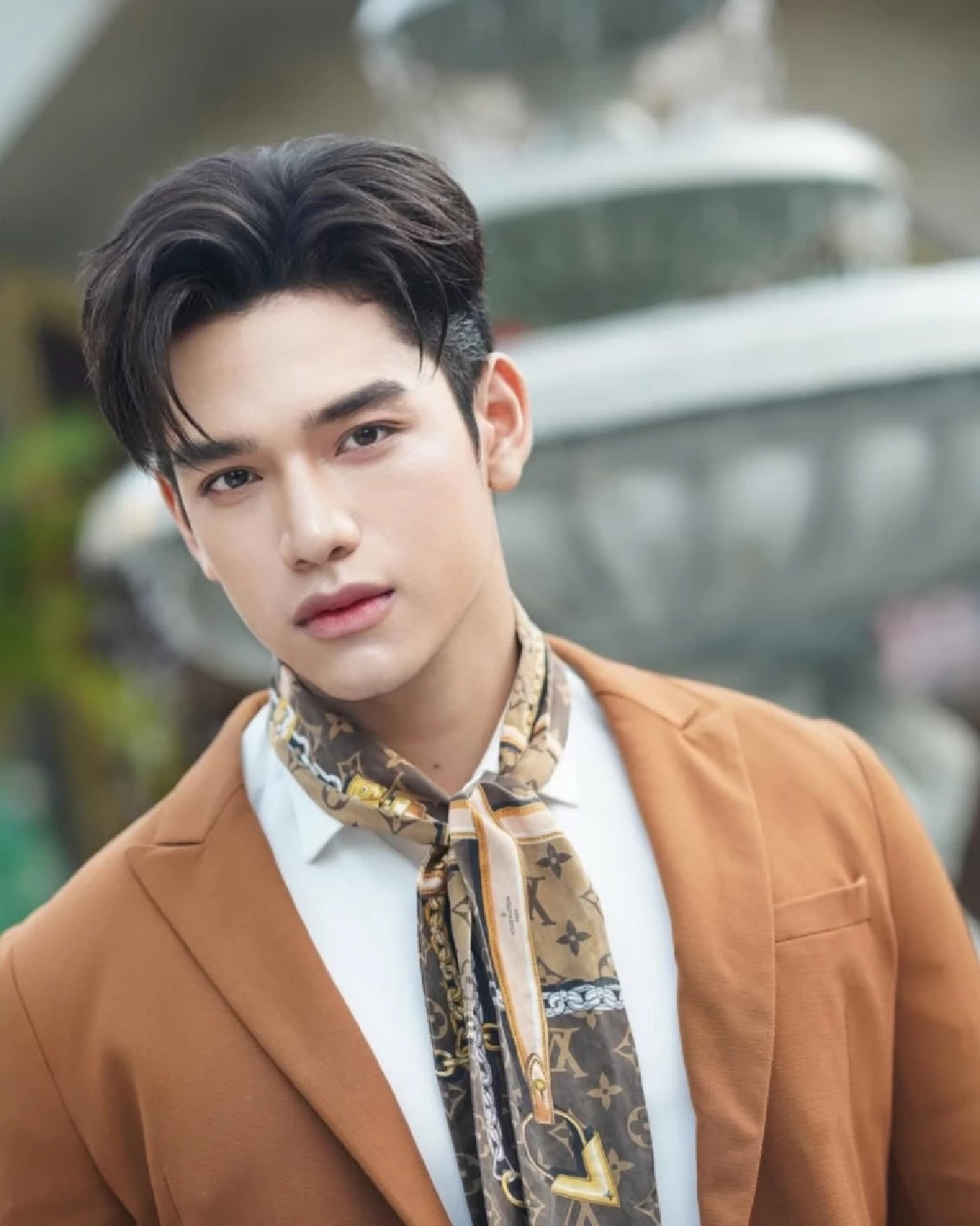 เปิดประวัติ 'ทีลอซู ไชยวัฒน์' เทพบุตรสลุงหลวง 69  หล่อครบเครื่อง