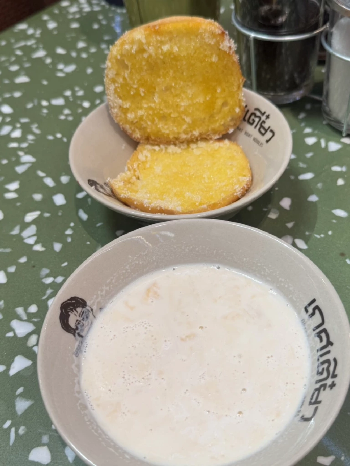 "ลุงป้อม" เช็กเรตติ้ง One Bangkok! ปลื้ม Gen Z รุมล้อมขอเซลฟี่