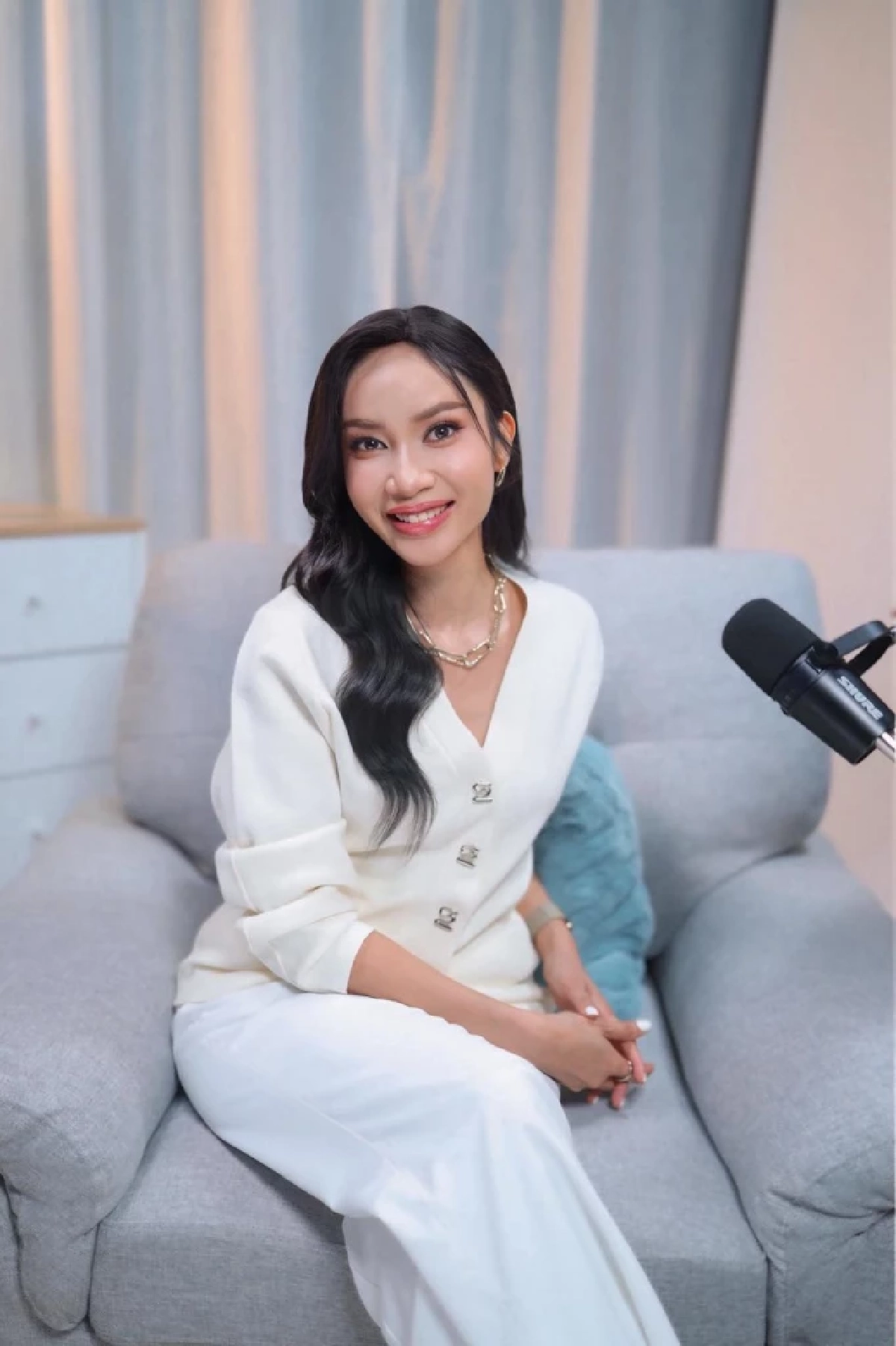 ประวัติ "แอนนาเบล คชนันทน์" คือใคร? ชี้แจงดราม่า โกหกประวัติ แอบเทรดให้ลูกค้า