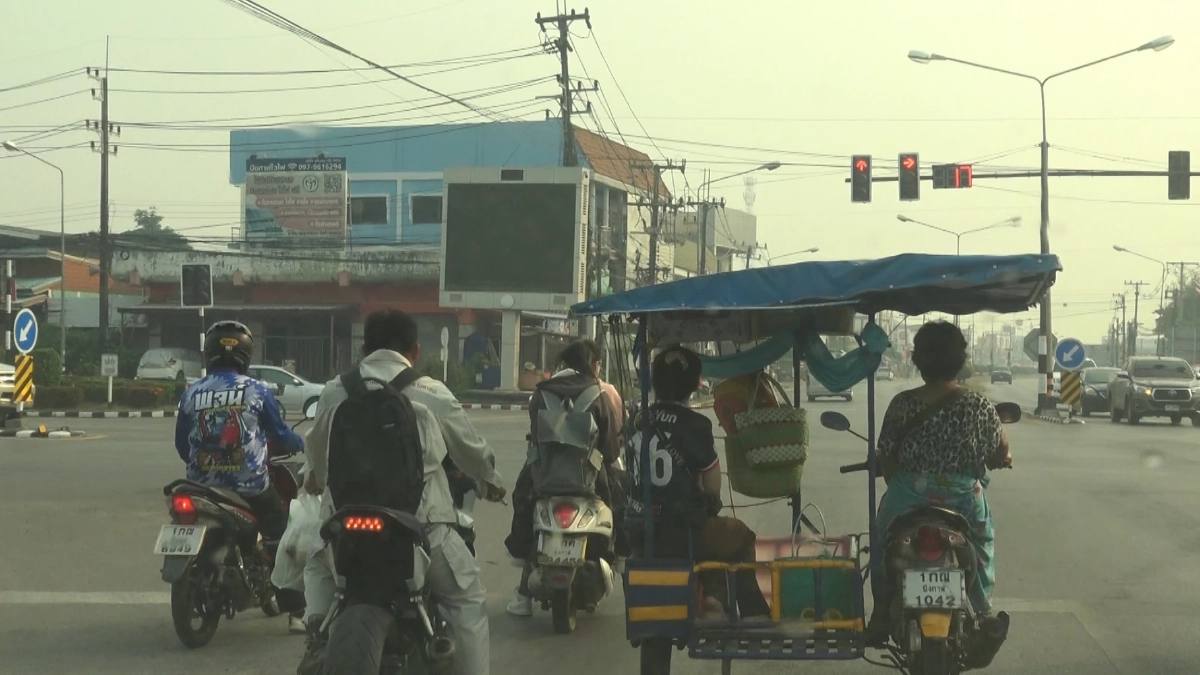 ยกระดับพื้นที่สีแดง! บึงกาฬ เตรียมประกาศภัยพิบัติ หลังค่าฝุ่นพิษสูงติดต่อกันนานกว่าสัปดาห์