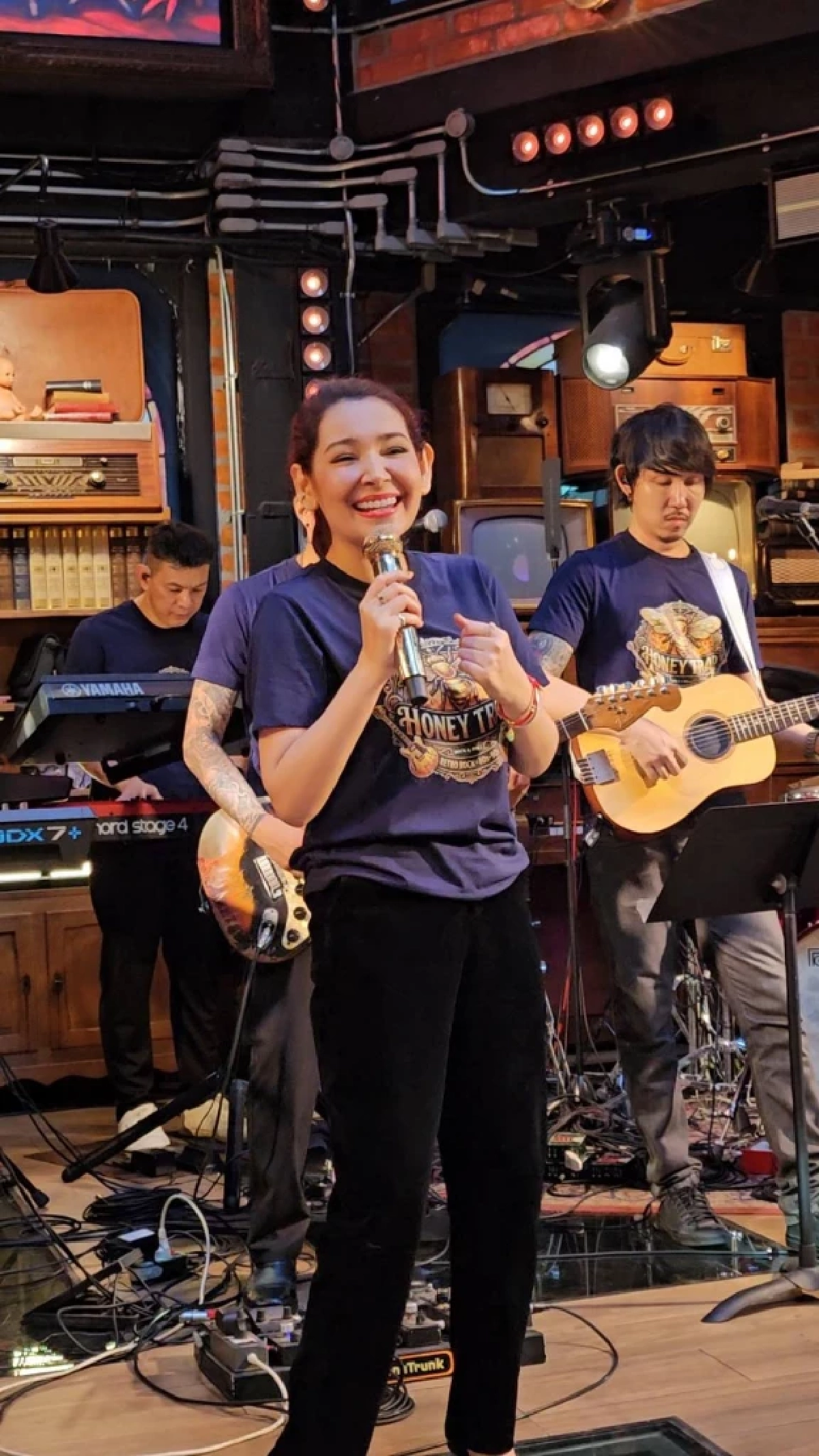 วง Honey Trap เดินหน้าซ้อมใหญ่ คอนเสิร์ต AUA ปะทะวง Siamese cats