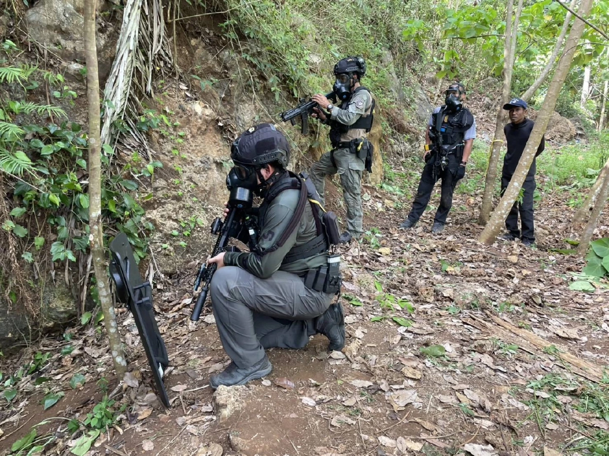 วิสามัญฯ แรงงานพม่าแสบ หนีคดียาบ้า ตระเวนงัดบ้าน ข่มขู่ทำร้ายชาวบ้าน