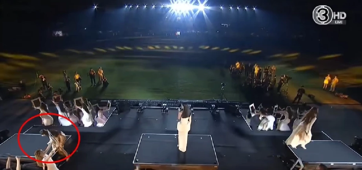 ผู้จัดการ 'เบลล่า' เผยเบื้องหลังวินาทีเกือบเกิดอุบัติเหตุ 3 นางเอกดังโชว์งานใหญ่