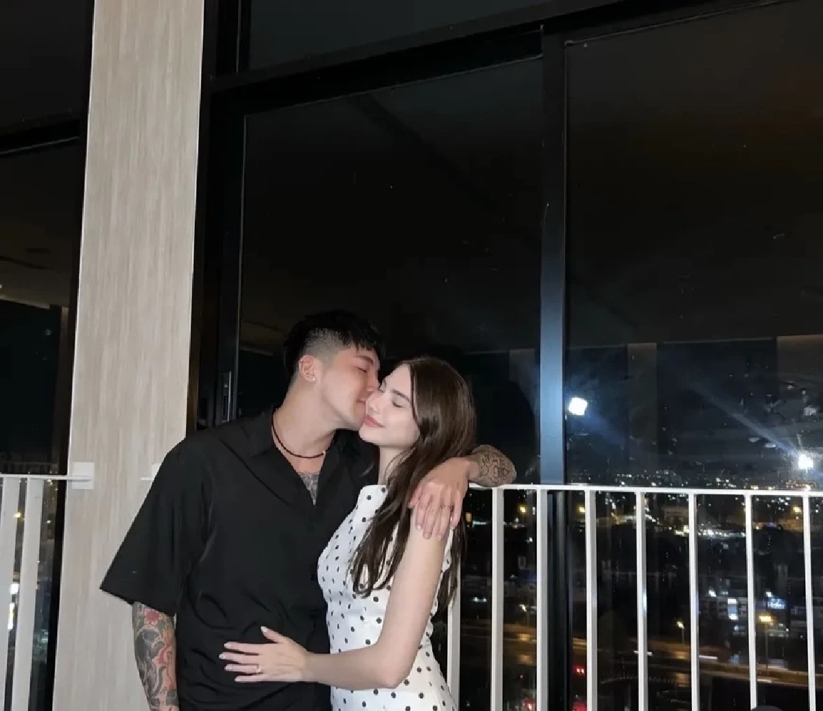 "ซาร่า" ประกาศท้อง 3 ชาวเน็ตสงสัยคอนเทนต์ April Fool's Day?