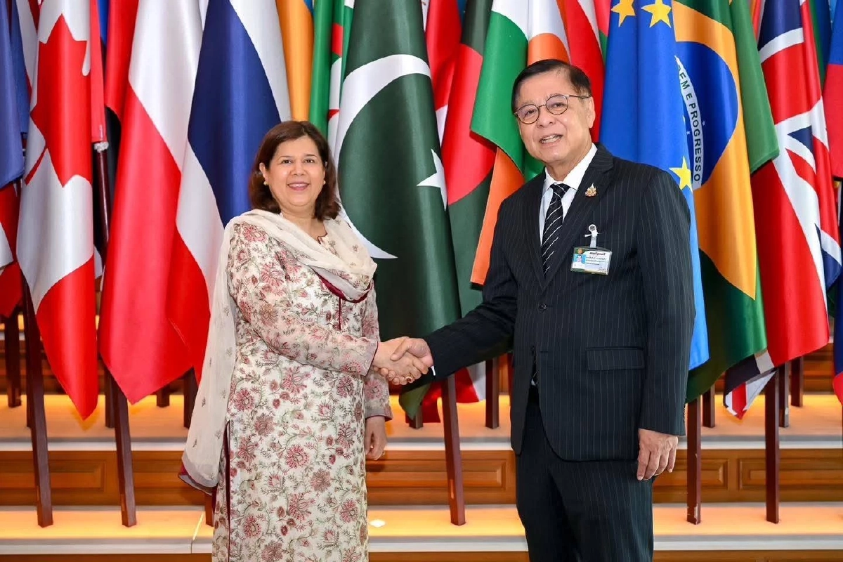 ​"สีหศักดิ์" ถกปากีฯ เร่งเคลียร์ทาง 9 เรือไทย ข้ามฮอร์มุซส่งปุ๋ยถึงมือเกษตรกร