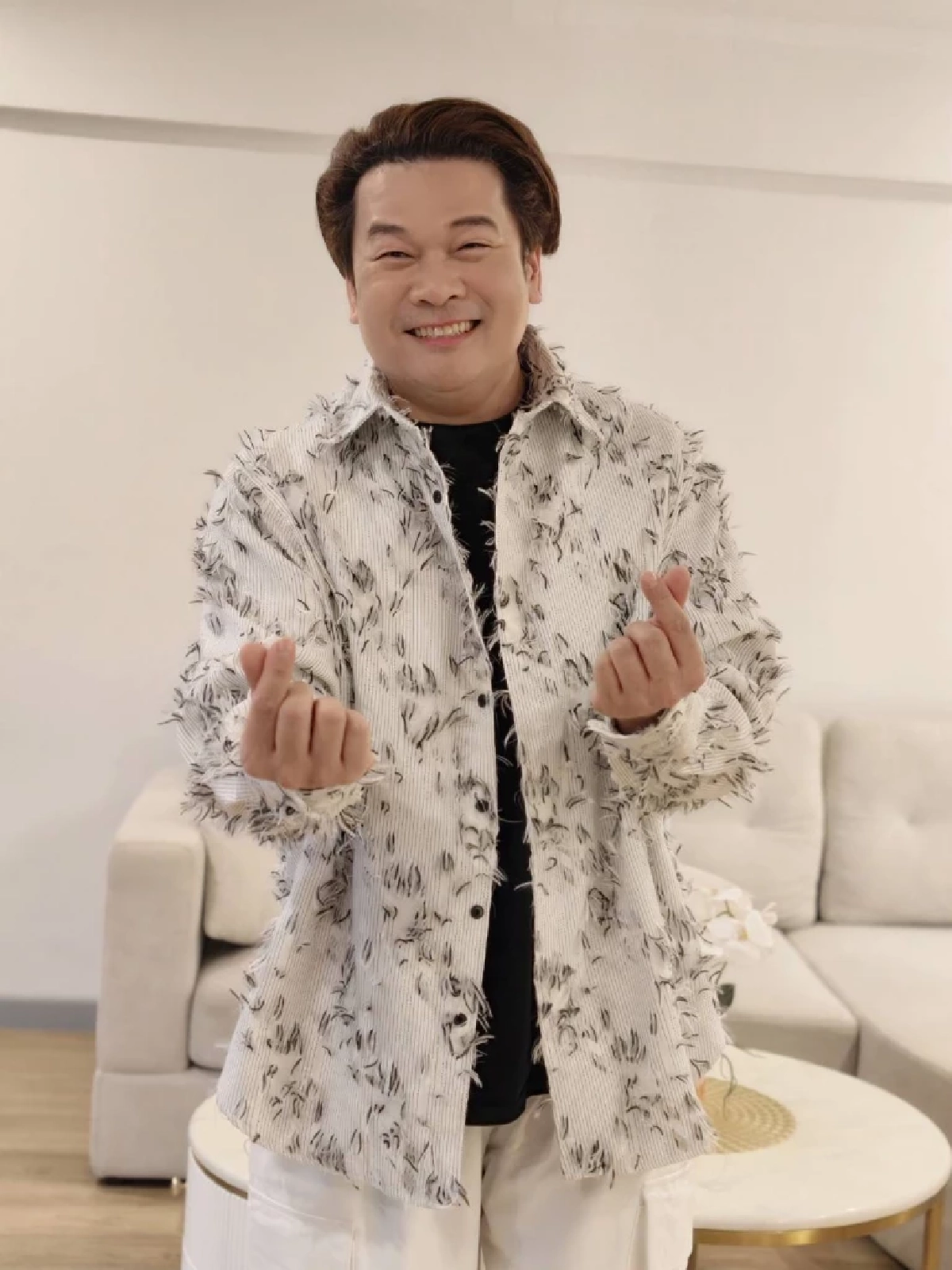 ฮือฮาหนัก! "วิน เวคิน" สลัดคราบนักร้อง ไปเป็นหนุ่มบาร์โฮส