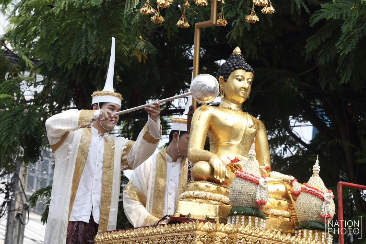 แห่ส่องเลข 'พระพุทธสิหิงค์' เชียงใหม่ ลุ้น 16/4/69 โชคปี๋ใหม่เมือง