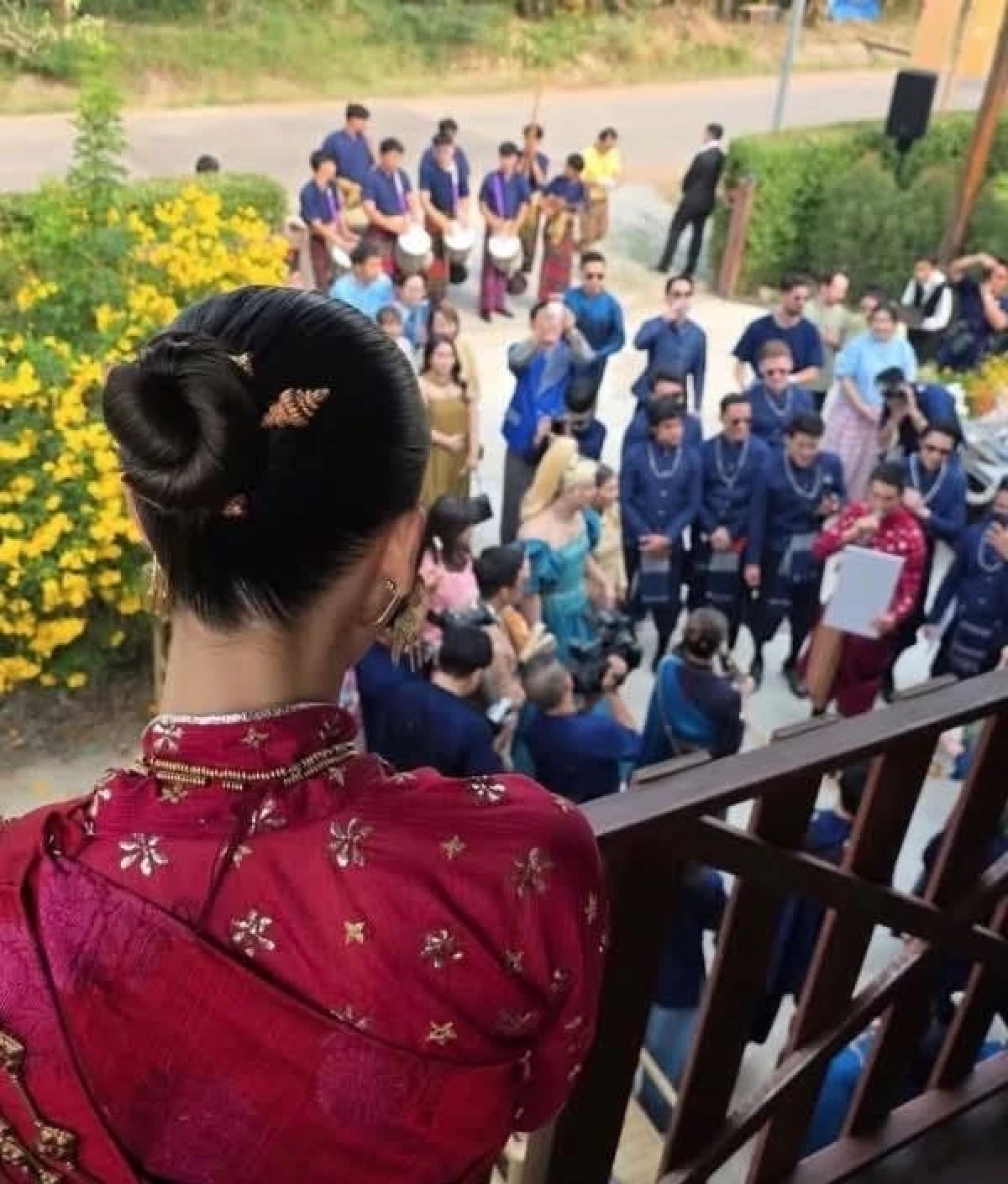 โมเมนต์หวาน ! ณเดชน์ ยกขบวนขันหมาก ขอ ญาญ่า บรรยากาศสุดชื่นมื่น