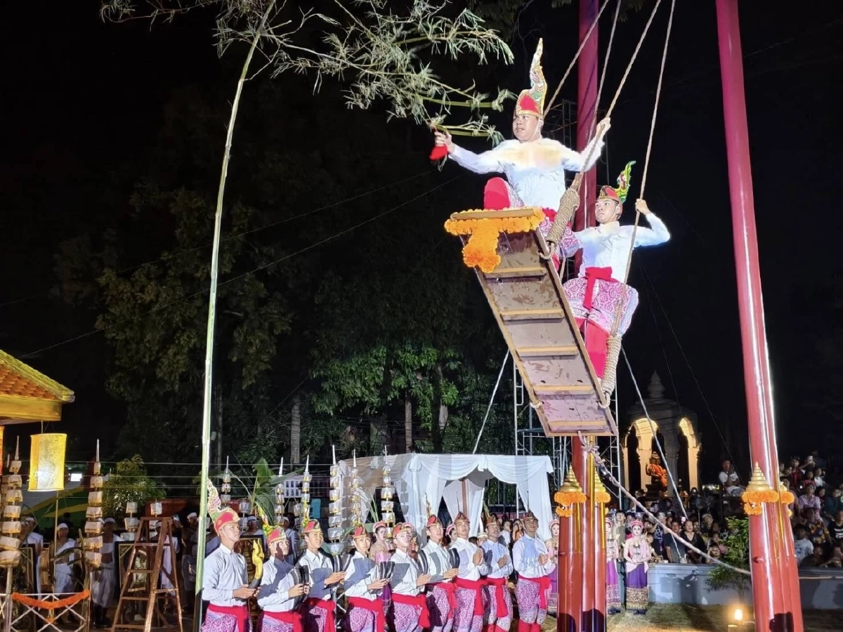 ศรัทธาล้นเมือง! 'แห่นางดาน เมืองนครศรีฯ' มหาสงกรานต์ หนึ่งเดียวในไทย