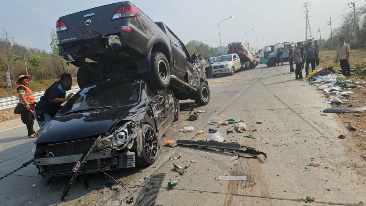 สังเวยสงกรานต์! 18 ล้อขยี้ 7 คันรวด ลำปางวิปโยคดับ 2 เจ็บ 8