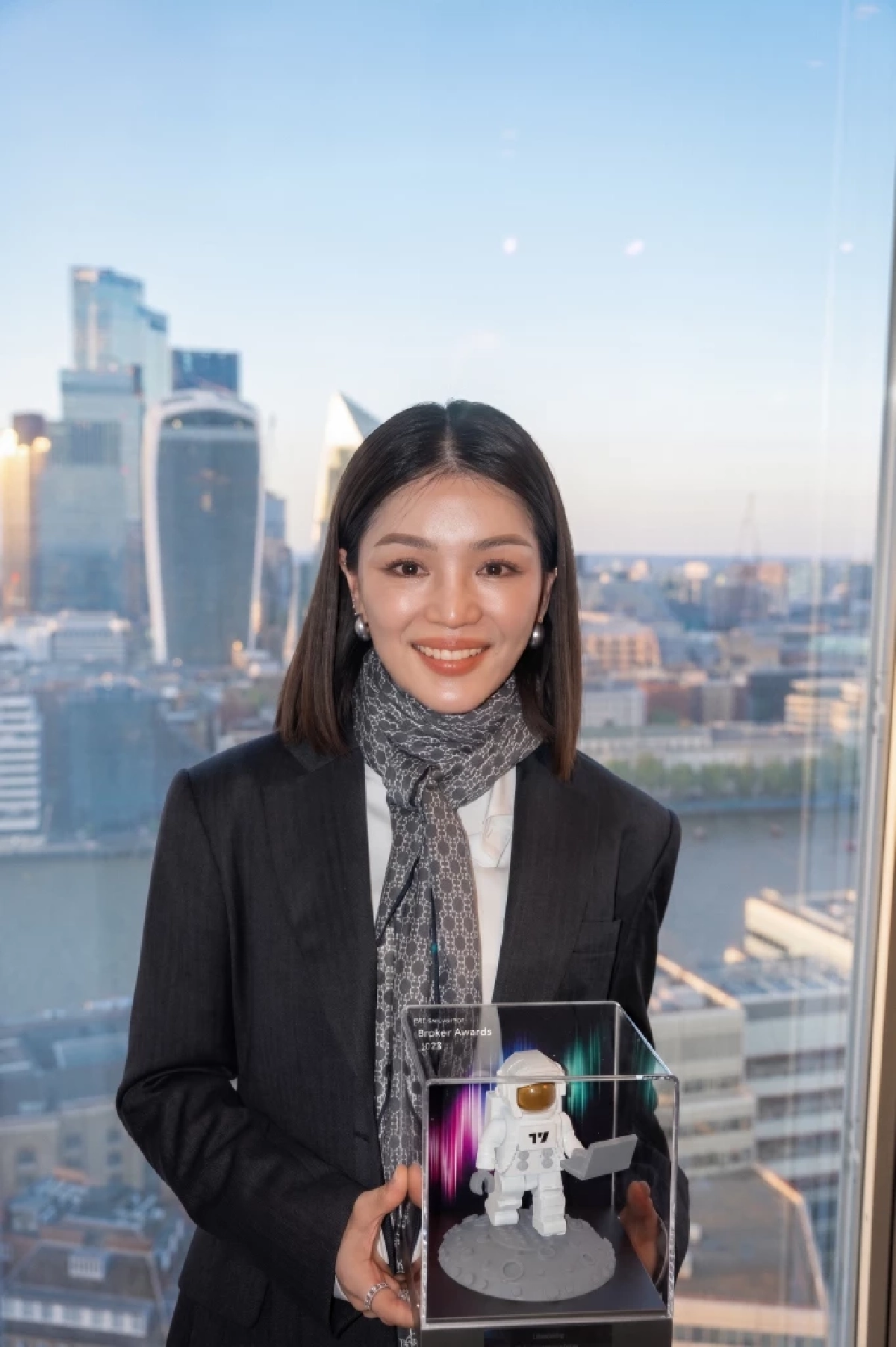 มาดามเดียร์ รับรางวัล Liberator ขึ้นแท่นโบรกเกอร์อันดับ 1 เอเชีย