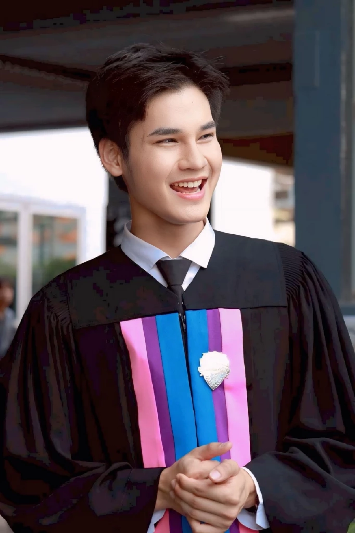 'ซัน ก้องภพ' ปังไม่หยุด! จบ ปวส. สุดชื่นมื่น ลุยต่อมหาวิทยาลัย