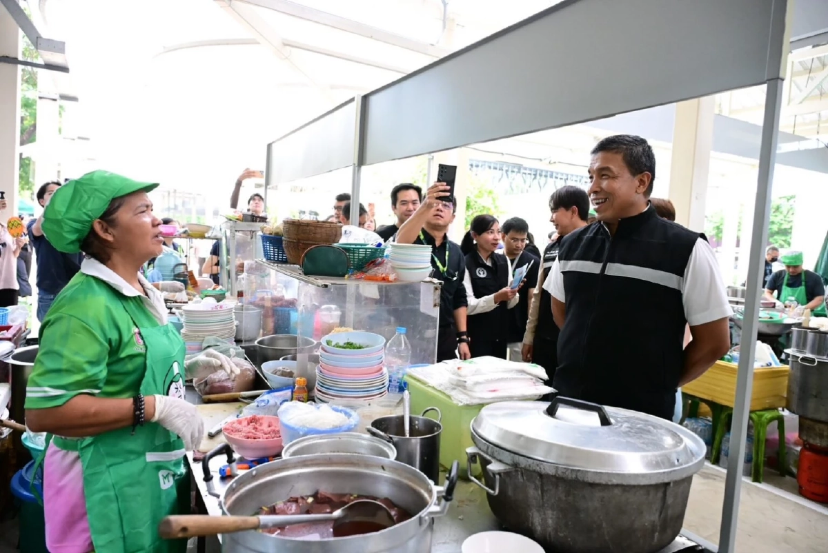 ไม่ได้มีแค่แอโรบิก! กทม. เปิด “Hawker Center” ยกระดับ Street Food ไทย
