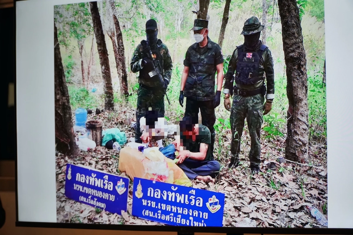 เกือบแล้ว! รวบสองหนุ่ม ลอบขนยาบ้ากว่า 8 แสนเม็ด เตรียมกระจายต่อ