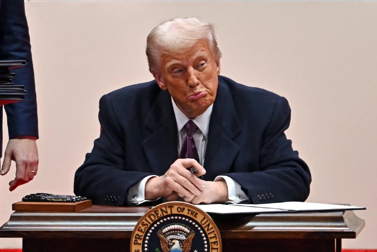 รัวแปดนัด! กลางทำเนียบขาวเร่งอพยพ ‘ทรัมป์-เมลาเนีย’ หนีตาXโกลาหล