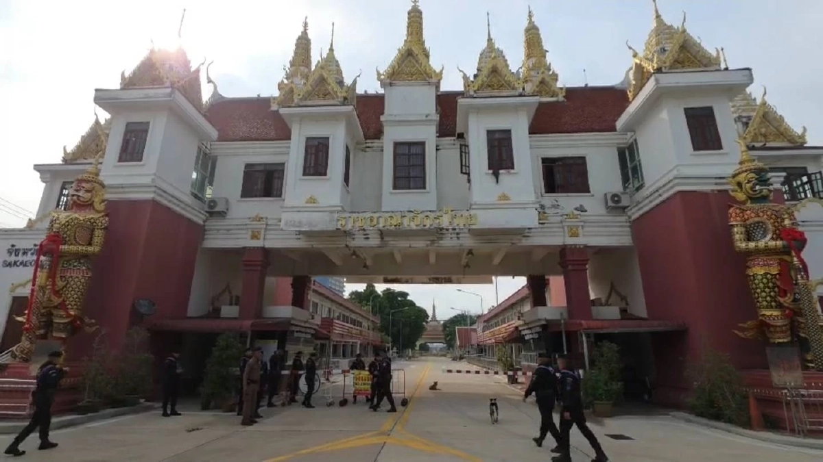 กัมพูชาเล่นแง่! เบี้ยวนัดเปิดด่าน ทิ้ง 600 ชีวิตไทยเคว้งชายแดน จนท.ไทยส่งตัวแทนเจรจา