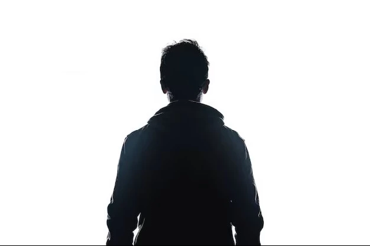 ใครกันนะ? ลือสนั่นวงการพี่ชายซุปตาร์ดัง! ลวงสาวขยี้กามแบล็กเมล์