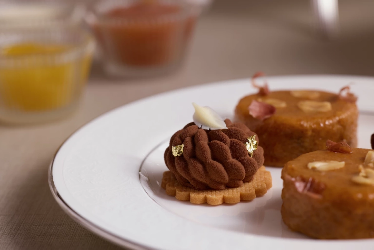 ยกจริตฝรั่งเศสมาไว้ริมน้ำเจ้าพระยา เปิดลิสต์ Afternoon Tea สุดพรีเมียมจากเชฟระดับโลก