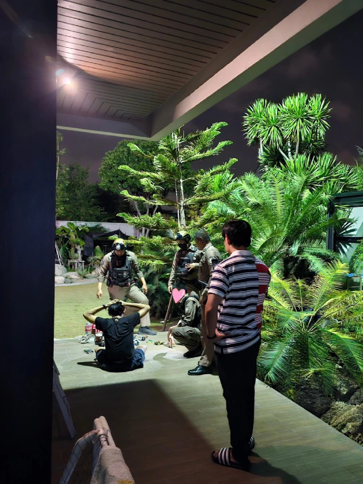 "บัว สโรชา" ผวาหนัก! "ชายเมาน้ำท่อม" บุกบ้านกลางดึก คัดค้านสารเสพติดเสรี