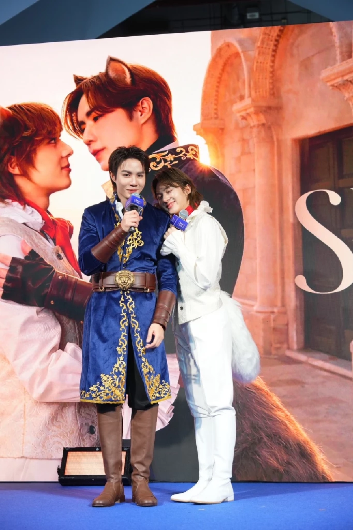 'ซี–นุนิว' แปลงโฉมอัศวิน–เจ้าชาย เสิร์ฟโมเมนต์หวานสะกดแฟนด้อม