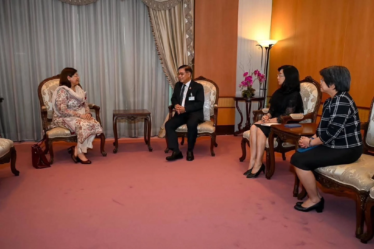 ​"สีหศักดิ์" ถกปากีฯ เร่งเคลียร์ทาง 9 เรือไทย ข้ามฮอร์มุซส่งปุ๋ยถึงมือเกษตรกร