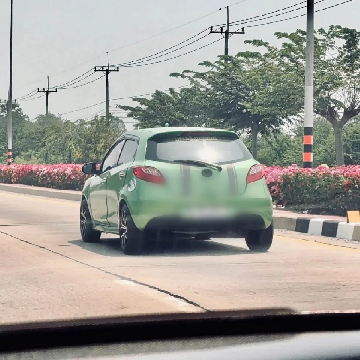 โป๊ะแตกทั้งคัน! ตร.สกัดจับ ตรวจพบรถปลอมทะเบียน-เล่ม-ป้ายภาษี