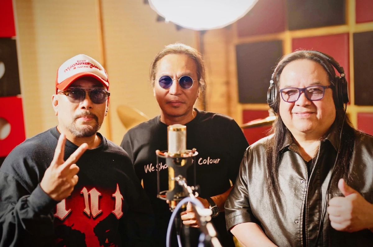 เซอร์ไพรส์ชาวร็อก! โป่ง หินเหล็กไฟ - อู๋ ธรรพ์ณธร ปล่อย MV ความหวังหลังกำแพง