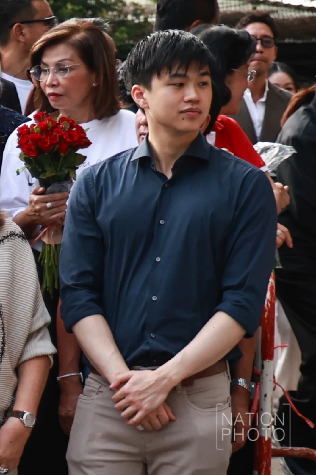 ประวัติ "น้องไปป์" หนุ่มหล่อโปรไฟล์ดี ลูกแม่ "ยิ่งลักษณ์" หลาน "ลุงทักษิณ"