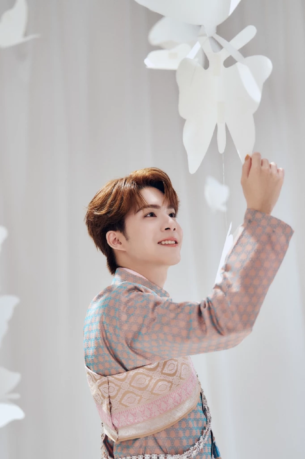 ‘นุนิว ชวรินทร์’ สะกดหัวใจแฟนซีรีส์! ถ่ายทอดรักมั่นคงข้ามภพ