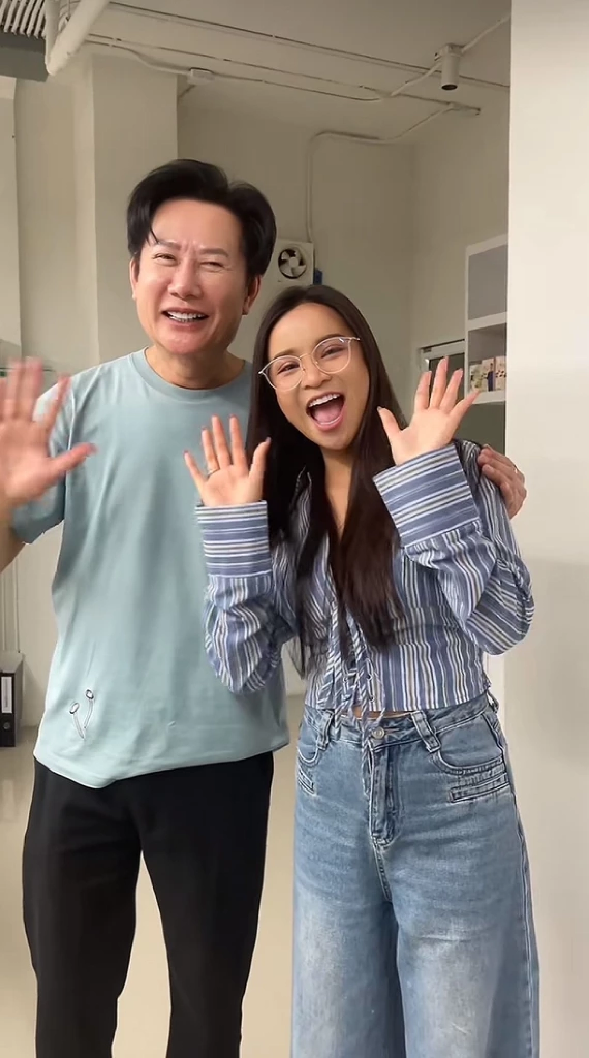 จบสวย "อาม ชุติมา" อำลา "บอสณวัฒน์" แฟนคลับแห่คอมเมนต์สุดอบอุ่น