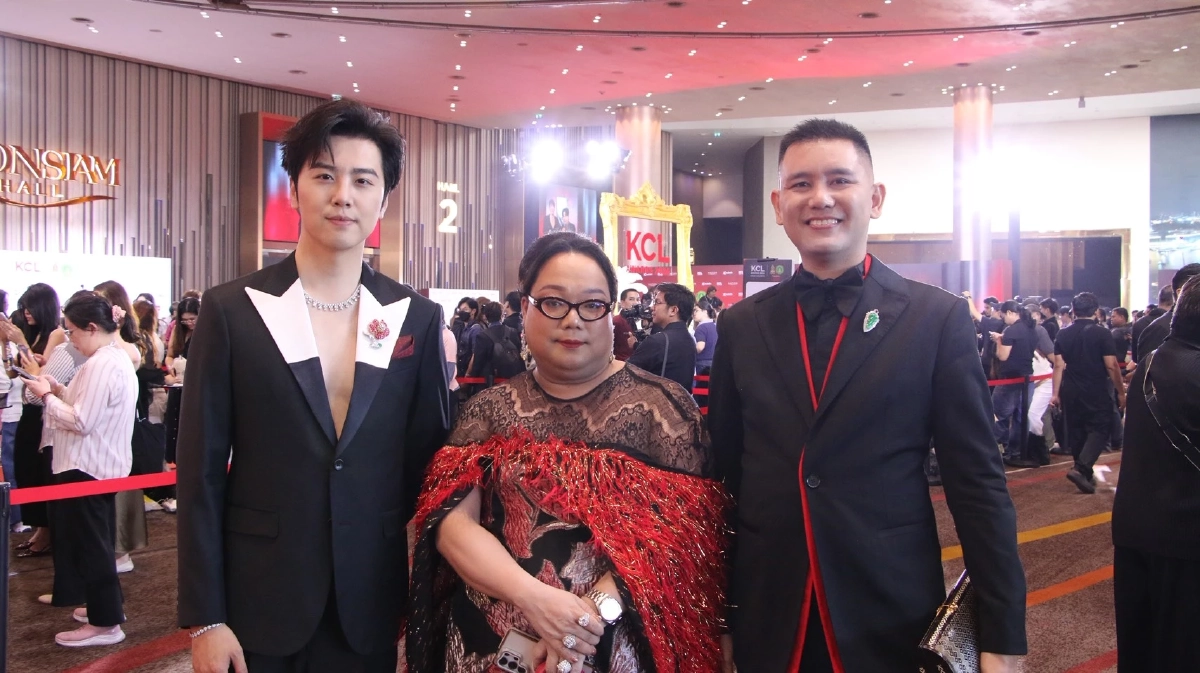 ‘จางหนาน–หันปิง’ บินลัดฟ้าเช็กอิน ‘คมชัดลึก อวอร์ด ครั้งที่ 22’