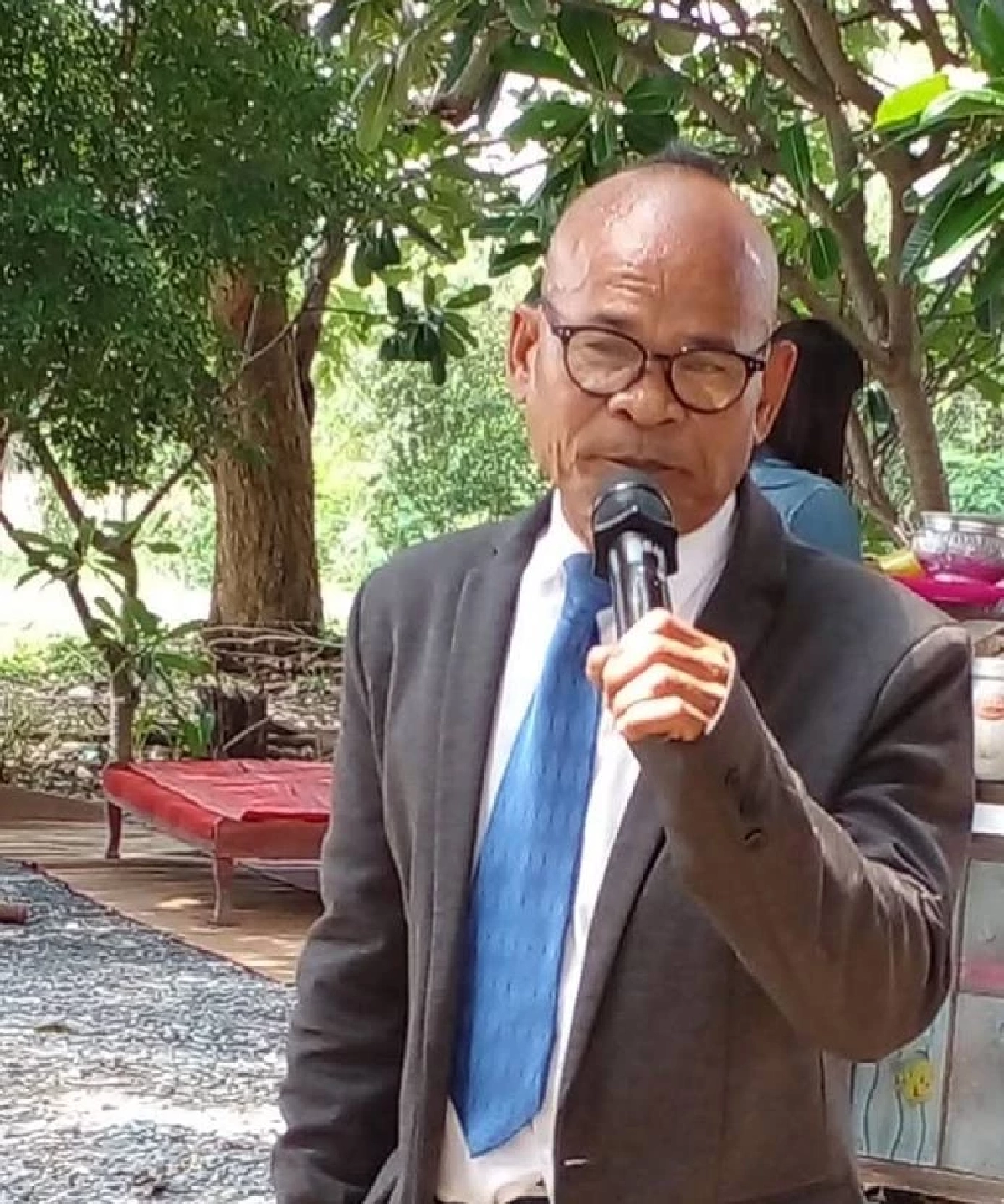 ลูกชาย "สังข์ ดอกสะเดา" ยัน! พ่อยังไม่เสียชีวิต! เฝ้าดูอาการนาทีต่อนาที