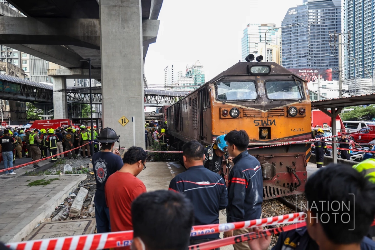 สลด! รวมสาเหตุ "รถไฟชนรถเมล์" ดับ 8 ราย ขสมก. เยียวยาผู้เสียชีวิต สูงสุด 1.5 ล้าน