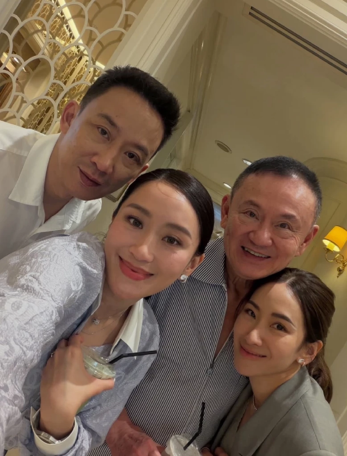 "แพทองธาร" เผยภาพครอบครัว สุดอบอุ่น หลัง "ทักษิณ" ได้อิสรภาพ