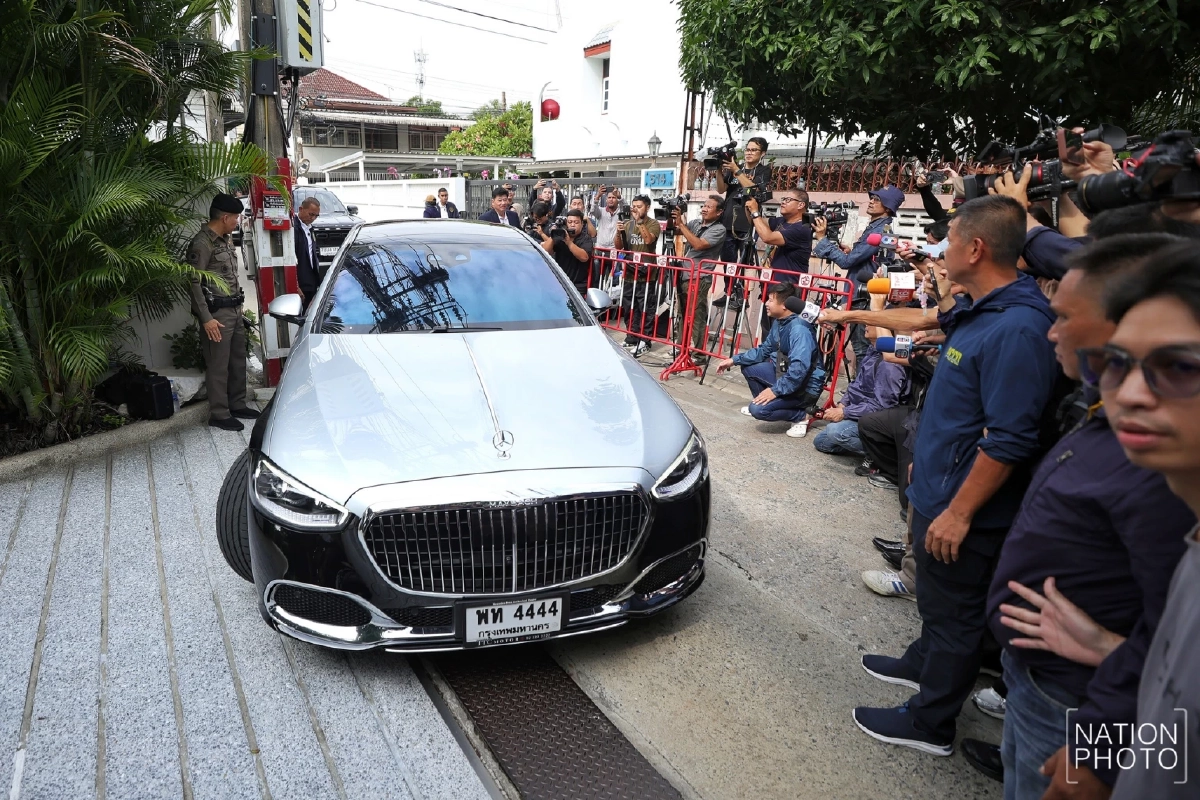 ส่องรถหรูรับ ‘ทักษิณ’ พ้นคุก ทะเบียนสายมู ความหมายจึ้งเลขนี้มีเฮง!