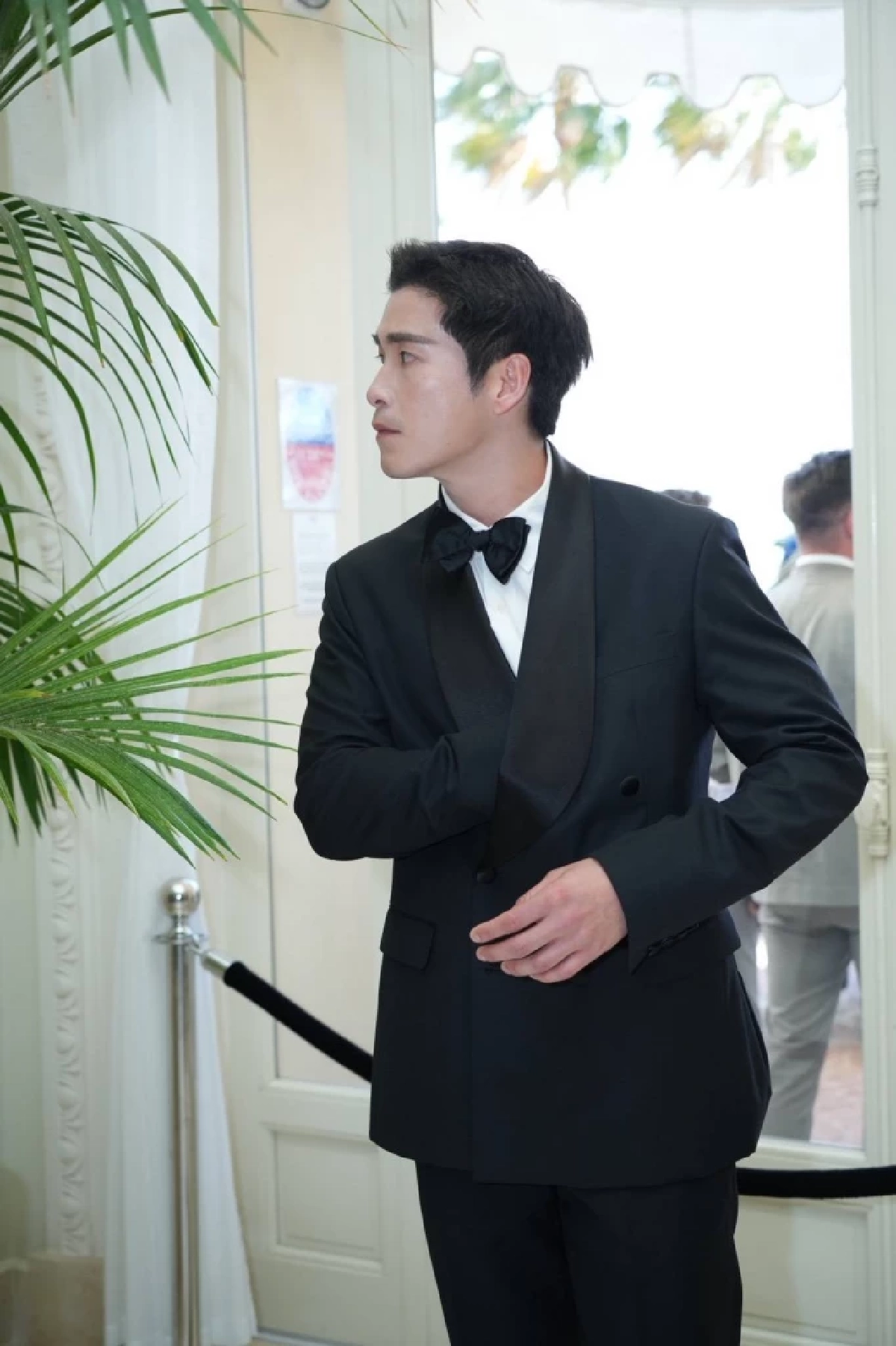 ควันหลงคานส์ 2026 “อาเล็ก ธีรเดช” หล่อสะกดพรมแดง แท็กทีม “แบมแบม”