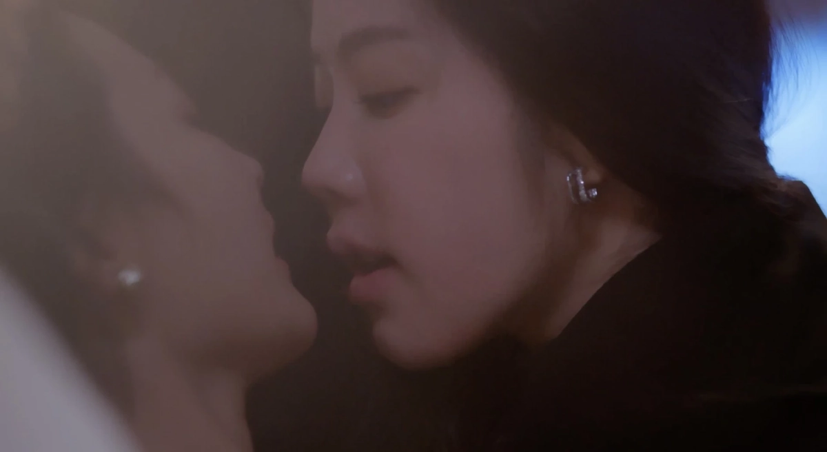 เปิดเรื่องย่อ “CHASING LOVE พี่เองก็ลำบาก” ไนล์-น้ำหวาน เสิร์ฟเคมีอารมณ์เข้ม