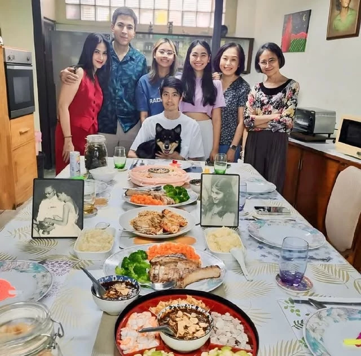 ภาพที่ไม่มีใครเห็น ‘แซม ยุรนันท์’ ซุ่มบวชเงียบ ‘มุก มาริษา’ โพสต์มรสุม 1 ปีสุดบีบหัวใจ