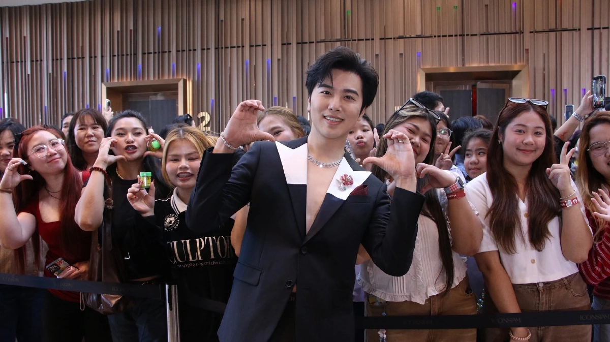 ‘จางหนาน–หันปิง’ บินลัดฟ้าเช็กอิน ‘คมชัดลึก อวอร์ด ครั้งที่ 22’