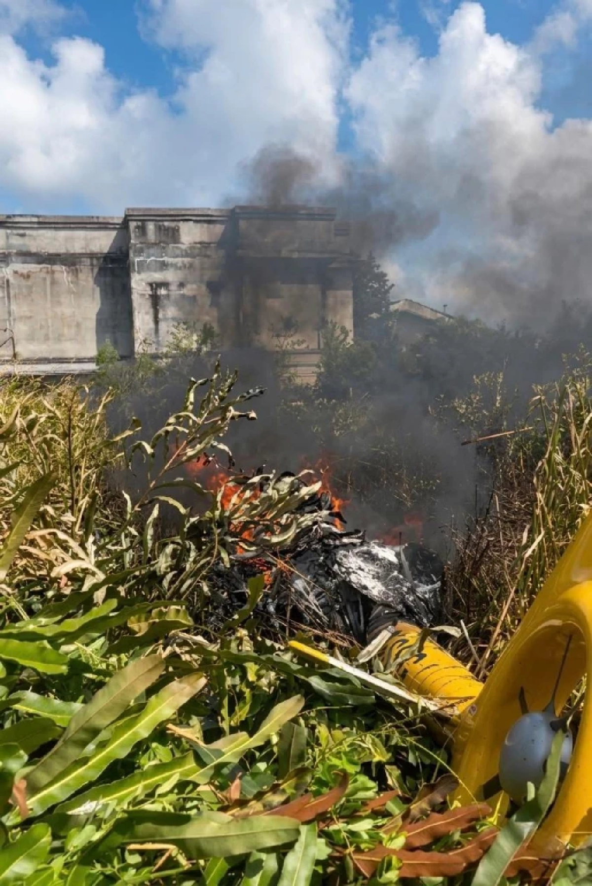 ด่วน! เฮลิคอปเตอร์ตก ใกล้เคียงซอยบางเมฆขาว มีผู้ได้รับบาดเจ็บ