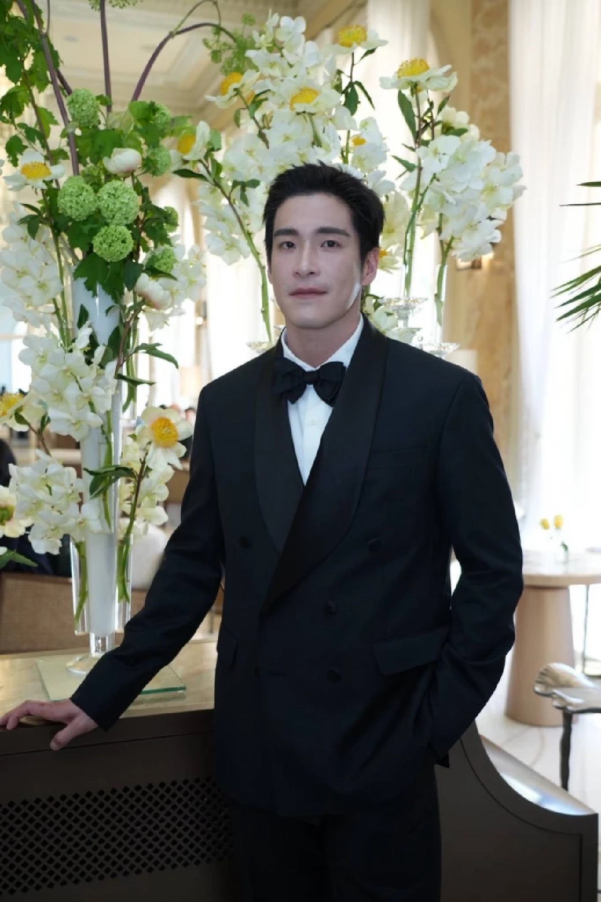 ควันหลงคานส์ 2026 “อาเล็ก ธีรเดช” หล่อสะกดพรมแดง แท็กทีม “แบมแบม”