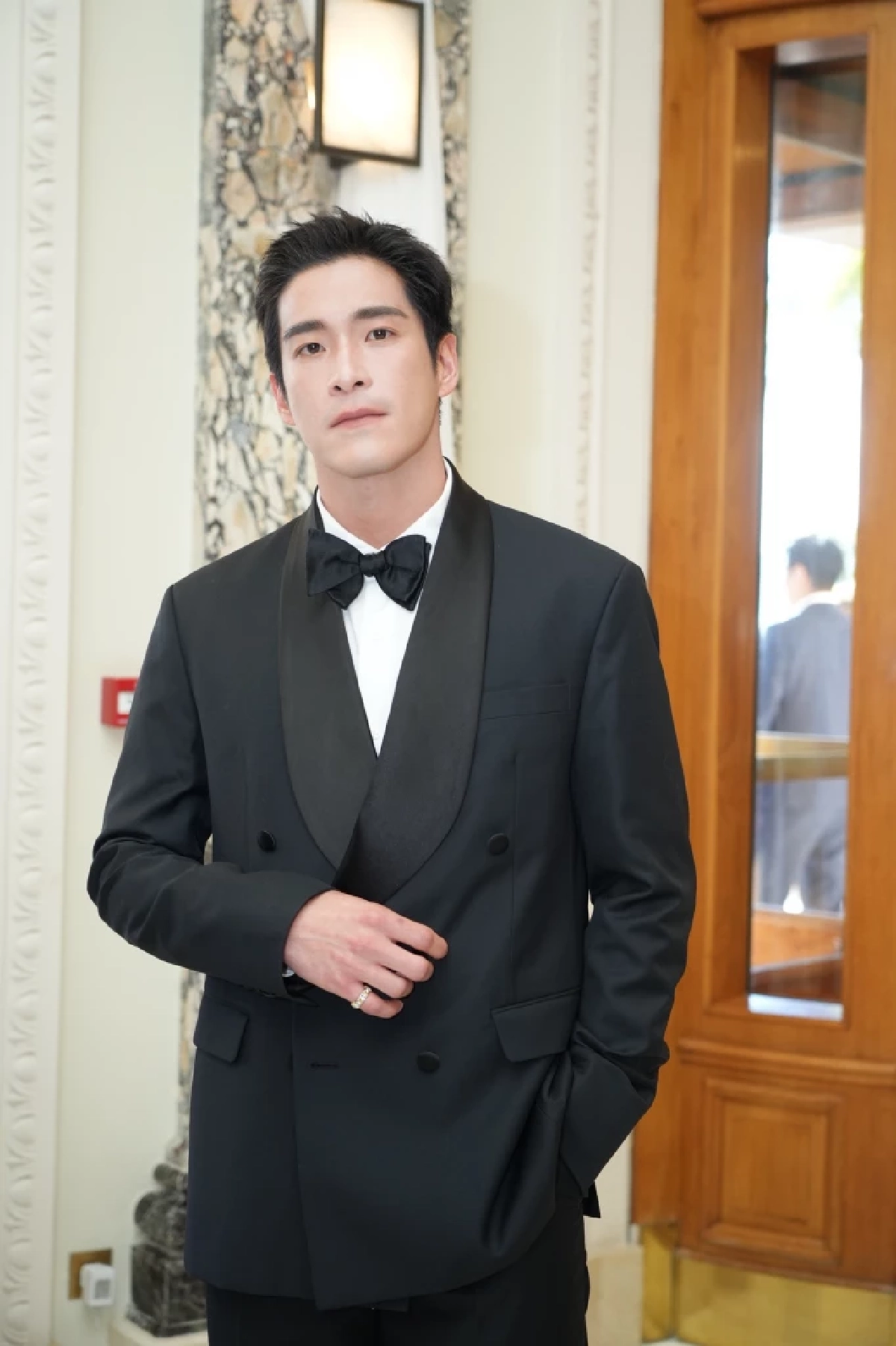ควันหลงคานส์ 2026 “อาเล็ก ธีรเดช” หล่อสะกดพรมแดง แท็กทีม “แบมแบม”