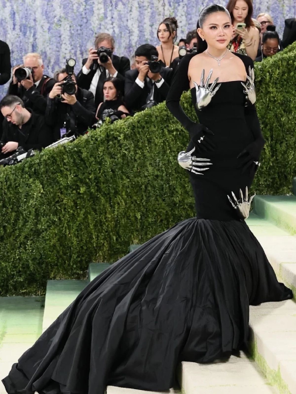 ‘ลิซ่า- ป่าน ณิชาภัทร’ เขย่าพรมแดง Met Gala 2026 ดันไทยแลนด์ขึ้นเทรนด์โลก!