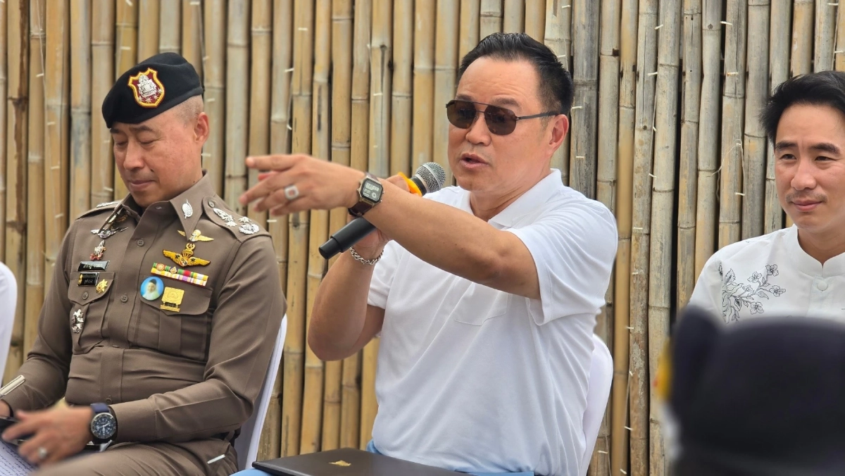 อนุทิน ลงพื้นที่หาดบางเทา ลั่น! ต้องไม่มีกุ๊ย มาคุกคามประชาชน
