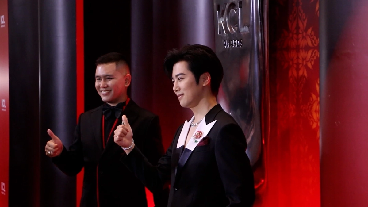 ‘จางหนาน–หันปิง’ บินลัดฟ้าเช็กอิน ‘คมชัดลึก อวอร์ด ครั้งที่ 22’