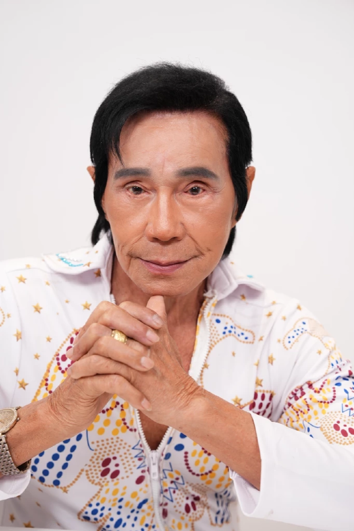 เปิดหน้า "คุณตาเอลวิส"  วัย 80 ศัลยกรรมกระชากวัยหล่อเฟี้ยวไม่ง้อเทปกาว