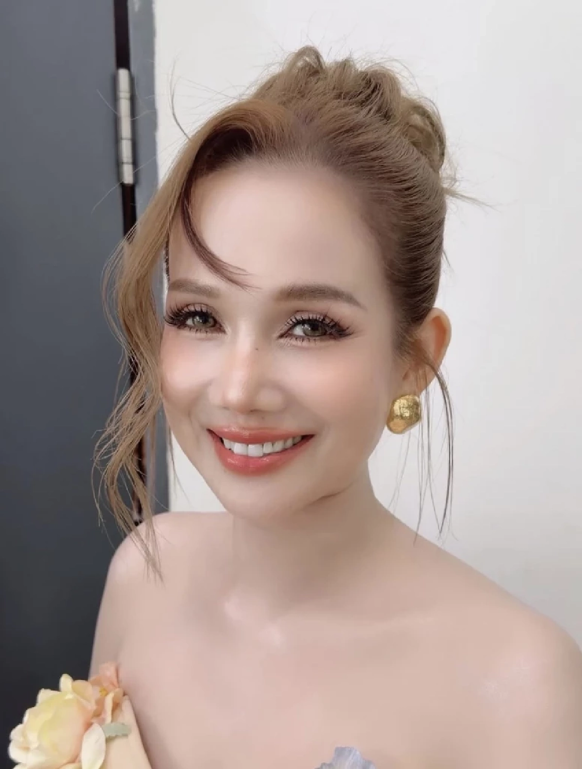 ชาวเน็ตทักแรง! นางเอกลิเกระดับตำนาน "จิ้งหรีดขาว" ไปทำอะไรมา