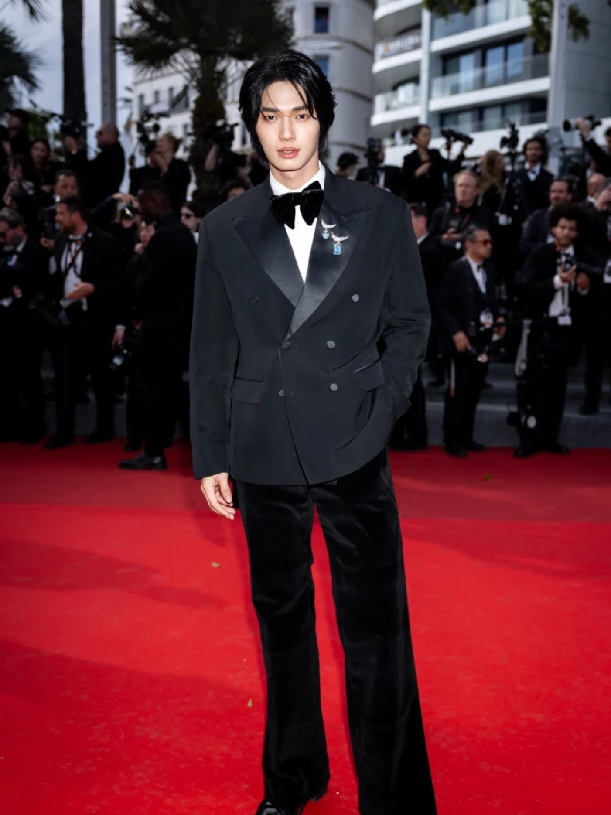 ลิสต์ 5 หนุ่มไทยออร่าพุ่งพรมแดงเมืองคานส์ หล่อ เท่ ลุคอินเตอร์ทุกองศา