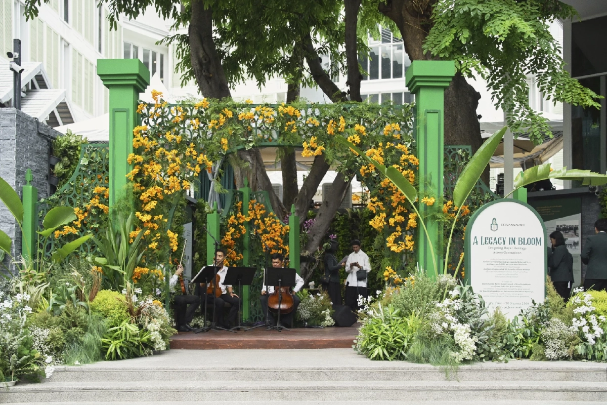 สถาบันพระปกเกล้า ร่วมกับแบรนด์ SIRIVANNAVARI จัดงาน ‘A Legacy in Bloom’