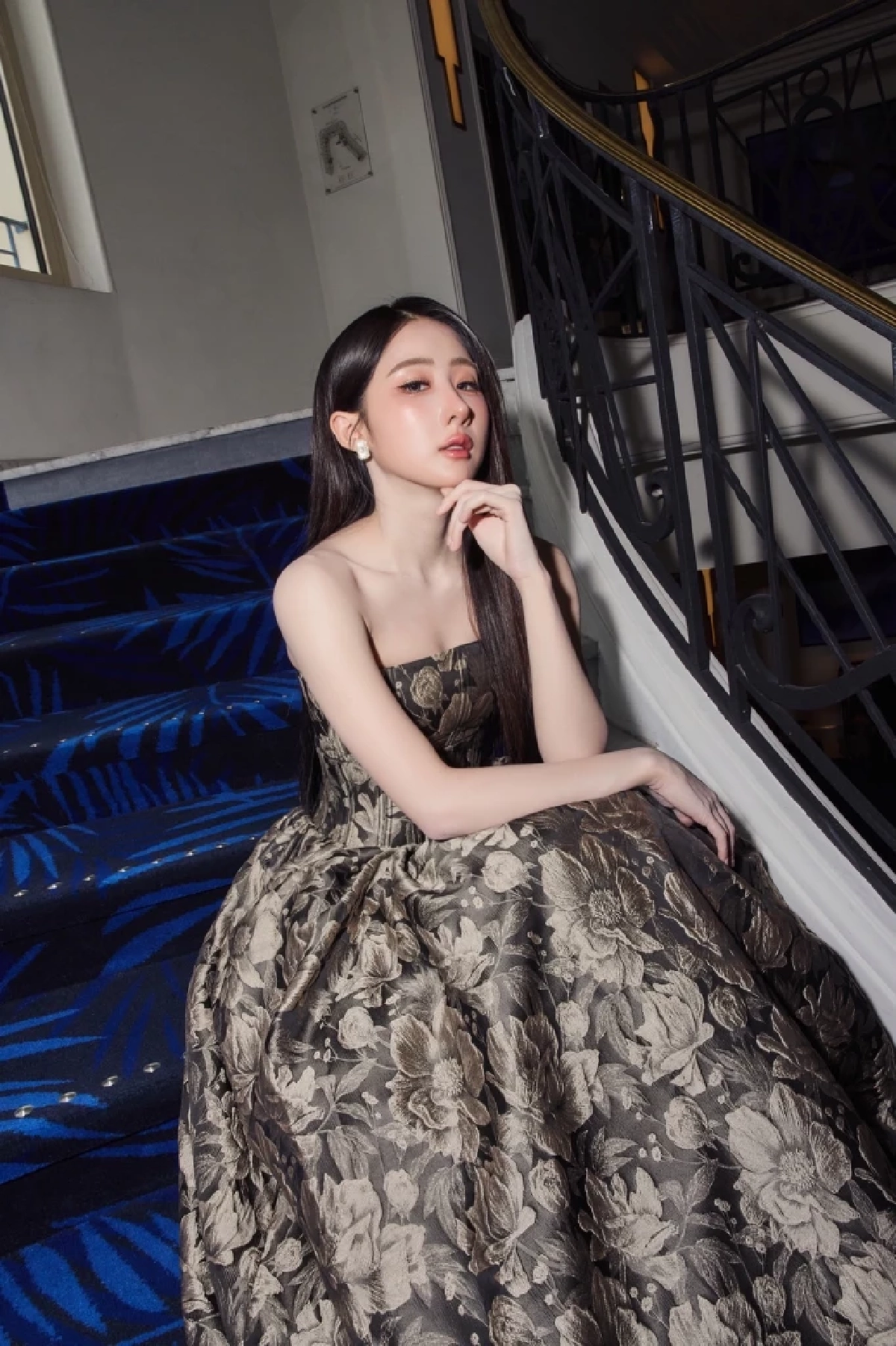 ชีเสิร์ฟของจริง! 'โยโกะ อาภัสรา' เฉิดฉายพรมแดงคานส์ครั้งแรก